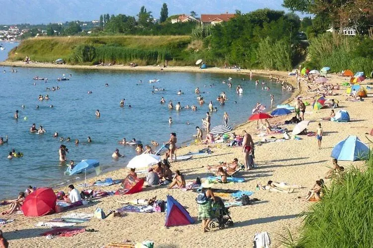 Apartments Lug Privlaka With Pool