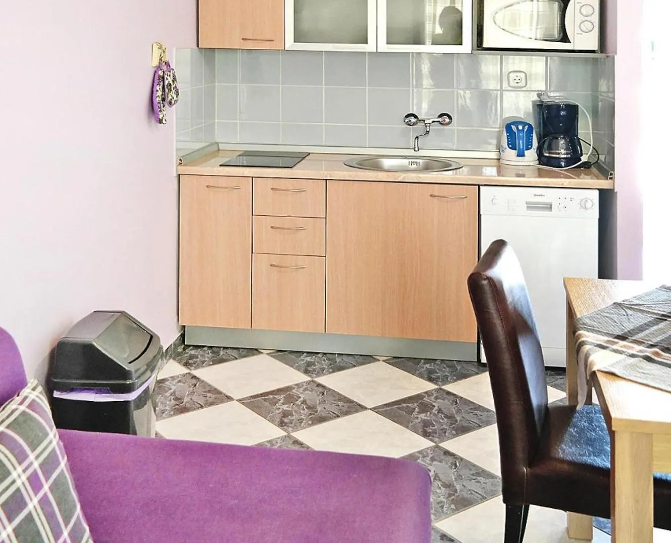 Apartments Lug Privlaka With Pool