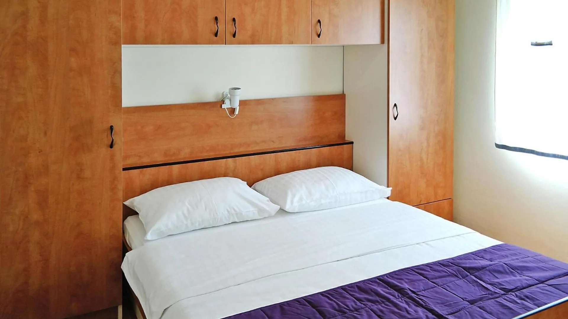 Apartments Lug Privlaka With Pool Kroatien