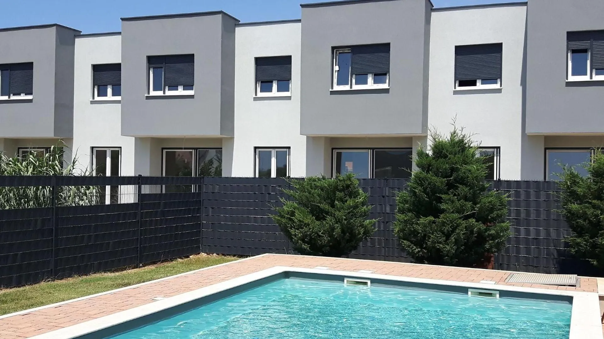 Apartments Lug Privlaka With Pool