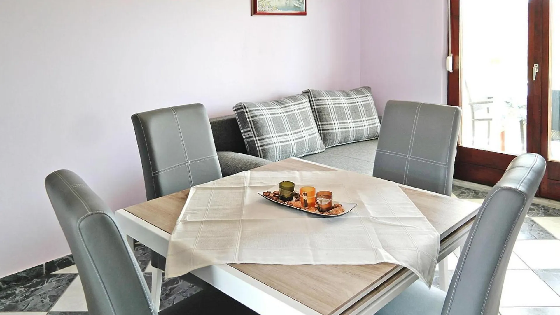 Apartments Lug Privlaka With Pool